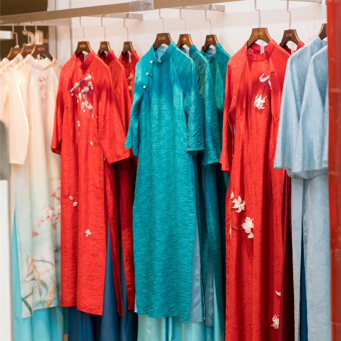 AO DAI IN STORE